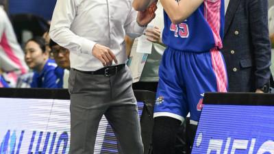 홈 개막전서 맛본 쓰라린 패배…하상윤 삼성생명 감독 “전반에 3점슛 10개 허용, 우리 수비가 약했다”