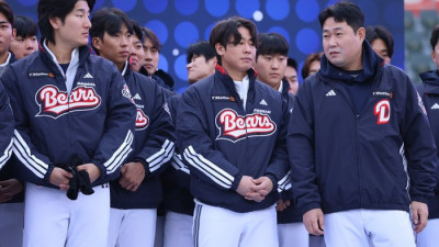 “(이)교훈아 300만원이다” 7번 양보한 후배, 박찬호의 통 큰 약속→선물은 ‘명품 가방’ [백스톱]