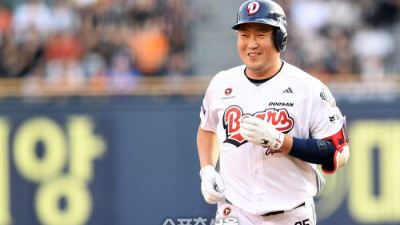 “38세 포수가 해냈다” 두목곰 양의지, 6년 만의 타격왕 복귀…‘올해의 반전상’ 품에 안다 [올해의 상 D-9]