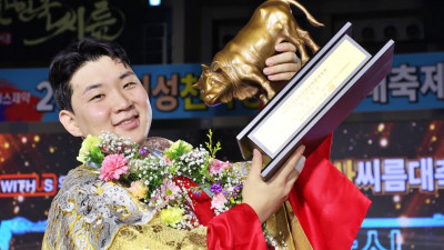 김무호, 의성천하장사씨름대축제 한라장사 등극… 올시즌 3관왕