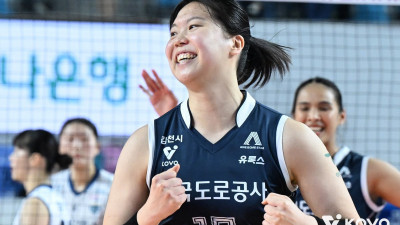 ‘프로 무대 10전 전승’ 도로공사 1순위 신인 MB 이지윤 “탄탄한 기본기는 코로나19 때 받은 1대1 레슨 덕분이죠” [남정훈의 오버 더 네트]