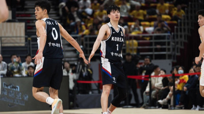 이현중 33점 폭발한 韓 농구, 7년 만에 적지 中에서 승전보… WC 예선 80-76 승리