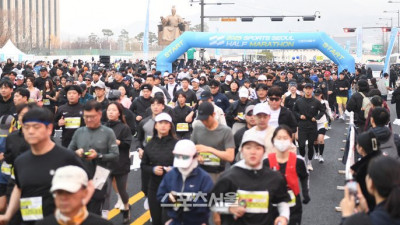 “광화문→여의도, 21㎞ 물들였다”…1만5700 러너, 서울 도심 달군 ‘스포츠서울 마라톤’ 대환호 [SS마라톤]
