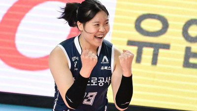 ‘10연승 질주 견인’ 복덩이 신인 …“코트서 경기할 때 가장 편해요”