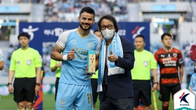 사임한 조광래 대표 향한 애절한 세징야의 호소 “그가 없는 대구는 존재할 수 없다, 돌아와 우리의 리더로 남아달라”