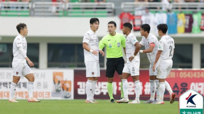 원고지 10매 분량 말해놓고 “인터뷰인 줄 몰랐다” 오리발, KFA 홍보실마저 “부적절 처사” 지적…정치 심판의 한심한 민낯[SS포커스]