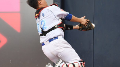 ‘에이전트 없어서 늦나’ 장성우 계약 언제쯤? “협상 긍정적”이라는데…KT 포수 왕국→안정성 더 해질까 [SS포커스]