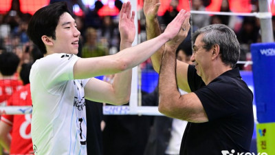 시즌 초반 ‘부진’한 허수봉 향해 신뢰 보낸 블랑 감독 “우리가 알던 최고의 모습으로 돌아올 것”[현장인터뷰]