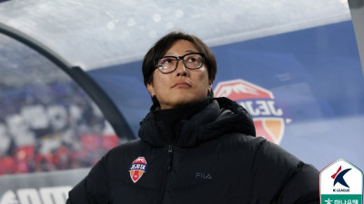 추위 뚫고 제주에서 날아온 팬들…승리 선물한 김정수 감독대행 “승리로 보답해서 다행입니다”