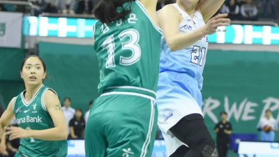 [포토] 김진영 ‘절묘한 백패스’