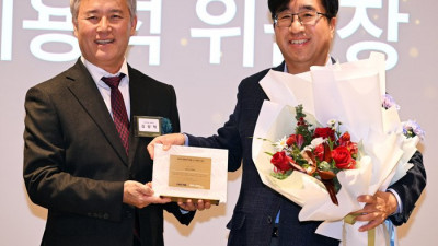 스포츠서울 ‘2025 대한민국 웰니스 브랜드 대상’, ESG 부문 수상자 SK디스커버리 이용석 위원장! [포토]