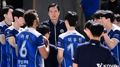 현대캐피탈전 부진했던 아히와 일대일 면담…8연패 ‘탈출’ 필요한 김상우 감독 “영상보며 피드백, 꼭 이기고 싶다”[현장인터뷰]