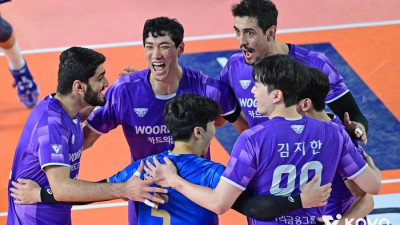 ‘삼각편대 52득점 합작’ 우리카드, 2연승으로 중위권 맹추격…삼성화재 팀 역대 최다 ‘9연패’[현장리뷰]