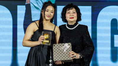 안세영, 여자 선수 최초 3년 연속 BWF 올해의 선수