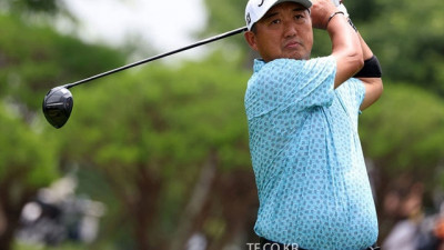 아들·조카뻘과 경쟁한 골퍼 모중경, 54살 최고령 QT 합격 '의미' [박호윤의 IN&OUT]