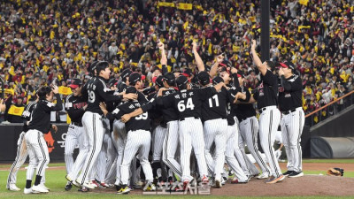 ‘창단 첫 2연패 도전’ LG, 핵심은 ‘외야 퍼즐’ 맞추기+불펜 안정화 [개막 D-100]