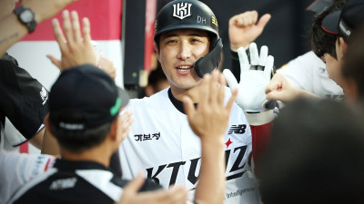 ‘30년 야구 인생에 마침표’ 선수 황재균의 마지막 인사 “눈물이 마르질 않는다…노력하던 선수로 기억되길”