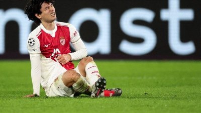 ‘그럴 수가’ 월드컵 6개월 앞두고 초대형 악재 터진 일본…에이스 미나미노 십자인대 파열, 북중미 못 갈 듯