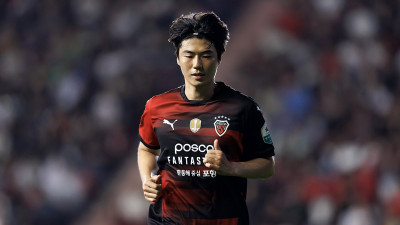 기성용, 포항서 1년 더 뛴다