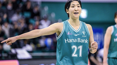 동에 번쩍 서에 번쩍… ‘우승 경력직’ 사키의 존재, 이렇게 든든합니다