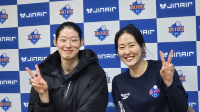 IBK의 봄배구 희망을 밝히는 한봄고 2년 선후배 박은서-최정민 “서로 믿고 올리고 때리고 있어요” [남정훈의 오버 더 네트]