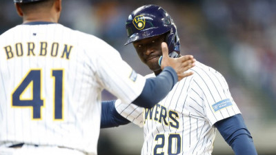 ‘드디어 도장 쾅’ 다즈 카메론, 두산과 계약 완료…두산, 2026시즌 외국인 선수 구성 완료