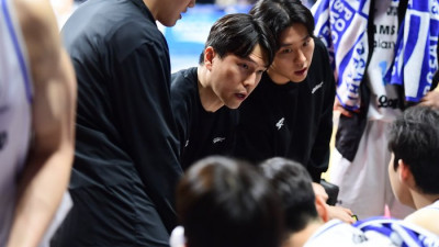 ‘무려 111득점’ KT 대승! 문경은 감독 “선수들, 이기고자 하는 마음 컸다”…‘5연패’ 삼성 김효범 감독 “할 말 없다” [SS수원in]