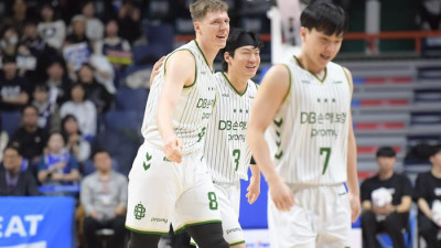 ‘외곽 폭발’ DB, KCC 완파…농구영신 승리와 함께 2025년 마무리 [SS사직in]