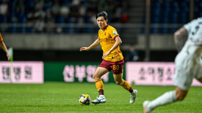 “다시 한번 광주에서”…광주FC, ‘베테랑 MF’ 주세종 연장 계약 체결