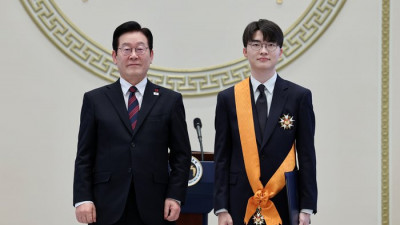 ‘월즈 6회·3연패’ 금자탑... 페이커 이상혁, e스포츠 최초 체육훈장 청룡장 수훈