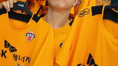 벤투호 누비던 권창훈, 제주에서 코스타 감독과 재회… “2026시즌 도약에 큰 힘이 될 것”