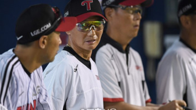 박경완 코치 빈자리, 日 스즈키 코치 채운다…‘디펜딩 챔피언’ LG, 2026시즌 코치진 보직 확정