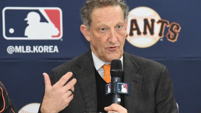 [포토]방한 소감 밝히는 샌프란시스코 자이언츠 래리 베어 CEO