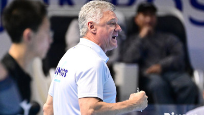 어색한 3연패 위기… 헤난 대한항공 감독 “중요한 건, 우리의 플레이를 잃지 않는 것”