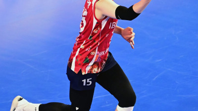 “밍키 언니, 37살 중에 언니가 제일 빨라요. 수비도 제일 잘해요”…IBK 코트 후방을 든든히 지키는 황민경의 헌신 [남정훈의 오버 더 네트]