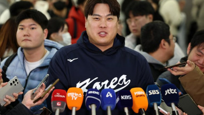 “볼넷 주지 말고, 어렵게 하지 말자” 16년 만에 대표팀→든든한 류현진, 후배들에게 남긴 메시지는? [SS인천공항in]