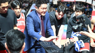 SK 전희철 감독 “스틸 당하면 포기할 게 아니라 끝까지 쫓아가야” 쓴소리 [SS잠실in]