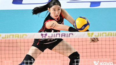 “인쿠시 리시브 약점? 훈련으로 늘 수 있다.
 하면 된다”...고희진 감독의 무한 신뢰 속에 인쿠시의 ‘성장 드라마’는 계속 된다 [남정훈의 오버 더 네트]