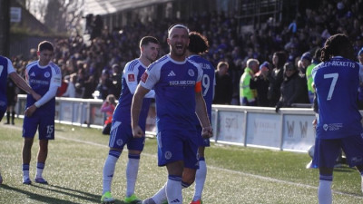 “하늘에서 지켜본 듯” 117년만 英축구 새 역사! 기적의 6부팀 ‘캡틴’…교통사고 세상 떠난 동료 언급