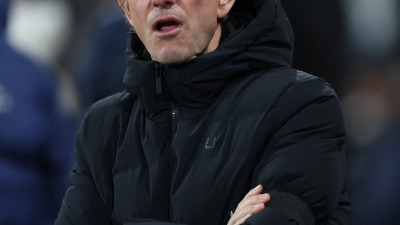 “아침에 ‘해고’ 당할 거야” “토마스 프랭크는 아스널 팬” ‘야유’받는 사령탑, 상대 팬에는 ‘조롱’ 대상 됐다