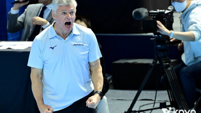 4연패 속에도 선수단 격려… 헤난 감독 “모두가 최선을 다했다”