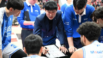 끝내 잡지 못한 정관장…강혁 감독 “후반기엔 더 철저히!”