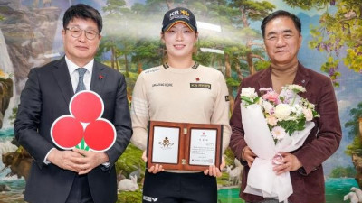 KLPGA 방신실, 아너 소사이어티 회원 가입…고향 평택에 1억원 기부