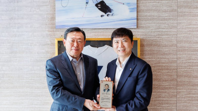 대한체육회, 신동빈 롯데그룹 회장에 감사패 수여 “동계스포츠의 성장에 큰 힘”