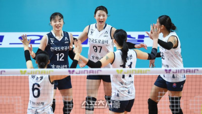 강소휘 22득점 ‘폭발‘ 다시 달아난 도로공사, 페퍼 잡고 현대건설과 7점 차 선두