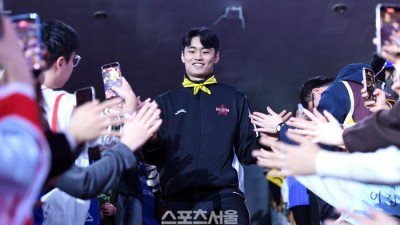 [포토]올스타 팬투표 1위 유기상, 환한 미소로