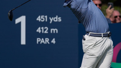 “평균 비거리 323야드!” 괴력의 매킬로이, 두바이에서도 ‘장타 쇼’