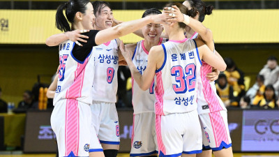 ‘희비교차’ 삼성생명과 KB… “시즌 최고 경기”부터 “이런 경기력 나오면 안 돼”까지