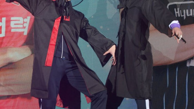 [포토] 사자보이스로 변신한 신영석-최민호