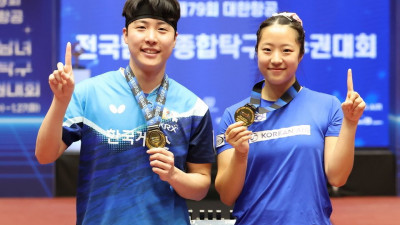 ‘삐약이’ 신유빈, 첫 출전한 종합탁구선수권서 2관왕… 혼합복식·단체전 석권